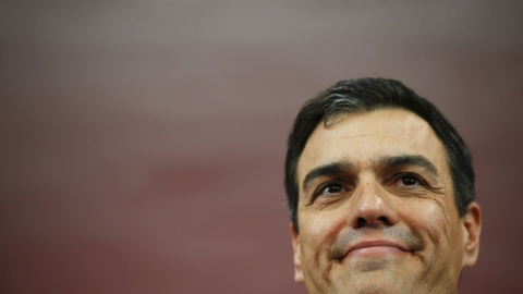 El líder del PSOE, Pedro Sánchez, tras comparecer ante los medios tras los resultados electorales. REUTERS/Susana Vera