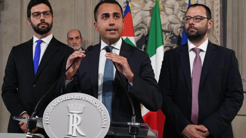 El líder del Movimiento Cinco Estrellas, Luigi Di Maio, junto a sus colegas Stefano Patuanelli y Francesco D'Uva. - EFE El líder del Movimiento Cinco Estrellas, Luigi Di Maio, junto a sus colegas Stefano Patuanelli y Francesco D'Uva. - EFE