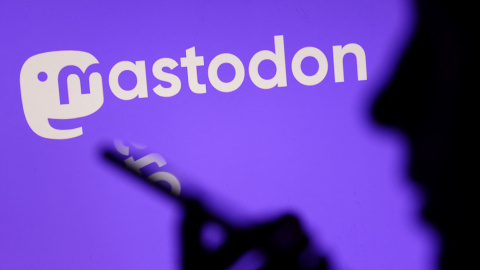 Mastodon, la red social descentralizada que se gana usuarios tras la llegada de Elon Musk a Twitter Mastodon, la red social descentralizada que se gana usuarios tras la llegada de Elon Musk a Twitter