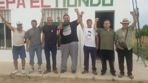 Imagen de la reocupación de la finca./ EP Imagen de la reocupación de la finca./ EP