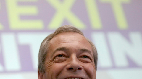 Nigel Farage, líder del Partido Independiente del Reino Unido hablando en una conferencia en Londres. REUTERS/Neil Hall.