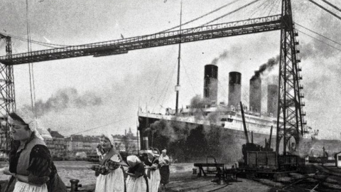 Representación ficticia de las sirgueras bajo el Puente de Portugalete. Representación ficticia de las sirgueras bajo el Puente de Portugalete.