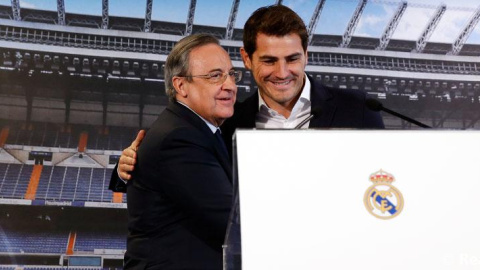 Florentino Pérez y Casillas durante la despedida del portero. /REAL MADRID Florentino Pérez y Casillas durante la despedida del portero. /REAL MADRID
