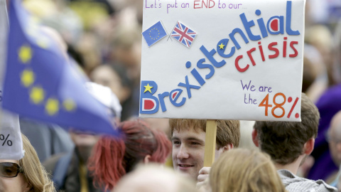Vista de manifestantes contra el Brexit en Londres.- REUTERS
