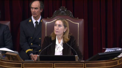 Desalojados varios miembros de la PAH que asistÃan como invitados al pleno del Congreso Desalojados varios miembros de la PAH que asistÃan como invitados al pleno del Congreso