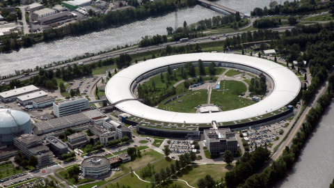 Vista aérea de Sincrotrón Europeo, en Grenoble, donde se ha hecho el estudio sobre las agujas de tatuaje.- ESRf