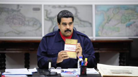 El presidente de Venezuela, Nicolás Maduro, participa en una reunión de gobierno en el palacio presidencial el lunes 13 de julio de 2015. / EFE El presidente de Venezuela, Nicolás Maduro, participa en una reunión de gobierno en el palacio presidencial el lunes 13 de julio de 2015. / EFE