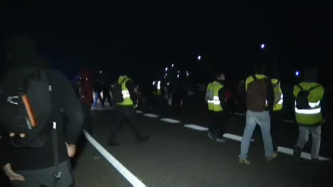 Los CDR comienzan la jornada cortando las principales carretera en Barcelona, Gerona y Tarragona Los CDR comienzan la jornada cortando las principales carretera en Barcelona, Gerona y Tarragona