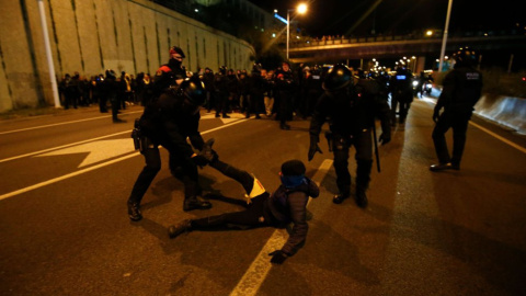 Los Mossos d'Esquadra han detenido a una persona por desórdenes públicos/AFP