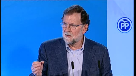 Rajoy cree que "atenta contra el progreso" el "estar haciendo debates sobre las lenguas" Rajoy cree que "atenta contra el progreso" el "estar haciendo debates sobre las lenguas"