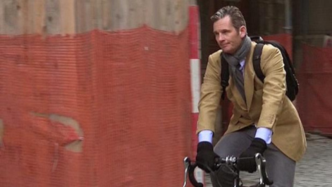 Iñaki Urdangarín sale de su domicilio en Ginebra (Suiza) - Efe Iñaki Urdangarín sale de su domicilio en Ginebra (Suiza) - Efe