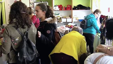 Le toca la loterÃ­a y liquida todos los productos de su negocio a un euro
