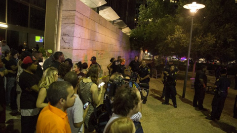 Imagen de la protesta en Dallas./ AFP Imagen de la protesta en Dallas./ AFP
