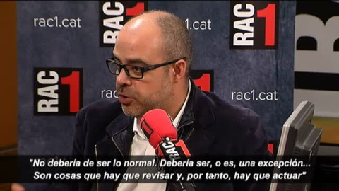 La Generalitat investigará el incidente en el que un mosso llamó idiota a otro funcionario durante una protesta La Generalitat investigará el incidente en el que un mosso llamó idiota a otro funcionario durante una protesta