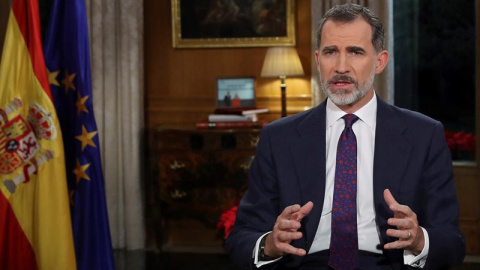 El rey Felipe VI, durante el tradicional mensaje de Navidad, el quinto de su reinado. - EFE El rey Felipe VI, durante el tradicional mensaje de Navidad, el quinto de su reinado. - EFE