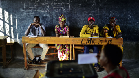 Unos 3,8 millones de burundeses están llamados hoy a las urnas en medio de una gran tensión y episodios esporádicos de violencia generados por la candidatura del actual presidente, Pierre Nkurunziza, que se presenta a un polémico tercer man