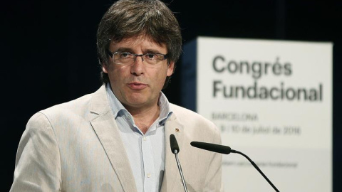El presidente de la Generalitat, Carles Puigdemont, durante su intervención al término del Congreso Fundacional de la nueva Convergencia celebrado este fin de semana en el Centro de Convenciones Internacional de Barcelona, en el que se ha d El presidente de la Generalitat, Carles Puigdemont, durante su intervención al término del Congreso Fundacional de la nueva Convergencia celebrado este fin de semana en el Centro de Convenciones Internacional de Barcelona, en el que se ha d