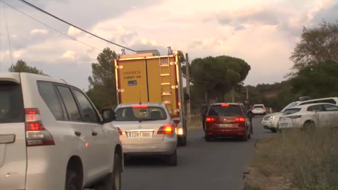 Un incendio forestal en la localidad sevillana de El Ronquillo obliga a evacuar a medio centenar de vecinos Un incendio forestal en la localidad sevillana de El Ronquillo obliga a evacuar a medio centenar de vecinos