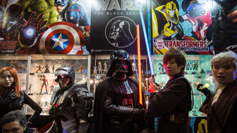 La 17º exposición Ani-Com and Games en Hong Kong el 24 de julio de 2015. El festival de cinco días de juegos, cómics, animación y cosplay se prolongará hasta el 28 de julio. AFP PHOTO / ANTHONY WALLACE