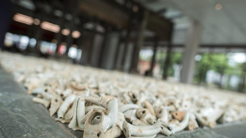Vista de la obra "Spouts" del artista chino Ai Weiwei durante la presentación a la prensa de la exposición "AI WEIWEI traslocación-transformación"en el Museo de Arte Contemporáneo 21er Haus de Viena (Austria). EFE/Christian Bruna