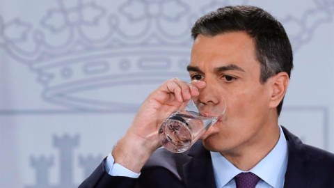 El presidente del Gobierno, Pedro Sánchez, durante su comparecencia antes los medios en el Palacio de La Moncloa tras el último Consejo de Ministros de 2018, celebrado hoy. EFE/Juan Carlos Hidalgo EFE/Juan Carlos Hidalgo