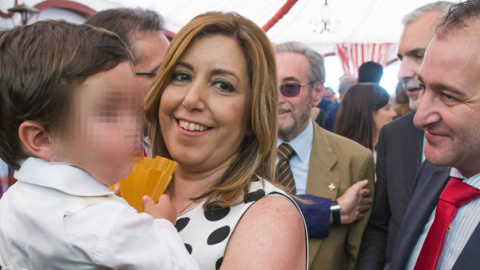 La secretaria general del PSOE de Andalucía, Susana Díaz, y su marido, José María Moriche. / EFE La secretaria general del PSOE de Andalucía, Susana Díaz, y su marido, José María Moriche. / EFE