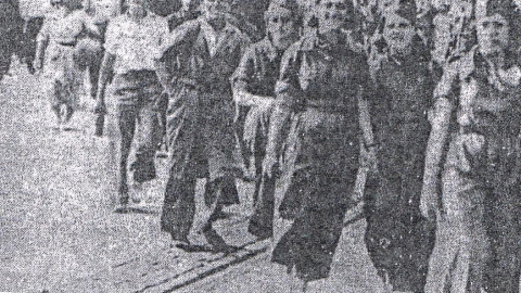 Una de las misiones que Durruti encomendó a Arnal fue devolver a Barcelona a las milicianas y las mujeres que estaban con la columna. Una de las misiones que Durruti encomendó a Arnal fue devolver a Barcelona a las milicianas y las mujeres que estaban con la columna.