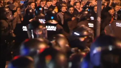 La presencia del rey Felipe VI enciende los ánimos en Barcelona La presencia del rey Felipe VI enciende los ánimos en Barcelona