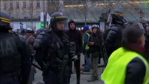 Menos chalecos amarillos por Navidad Menos chalecos amarillos por Navidad