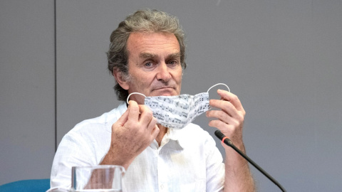 El director del Centro de Coordinación de Alertas y Emergencias Sanitarias, Fernando Simón, durante la rueda de prensa ofrecida para dar las últimas novedades del estado de la covid19, este lunes en Madrid. El director del Centro de Coordinación de Alertas y Emergencias Sanitarias, Fernando Simón, durante la rueda de prensa ofrecida para dar las últimas novedades del estado de la covid19, este lunes en Madrid.
