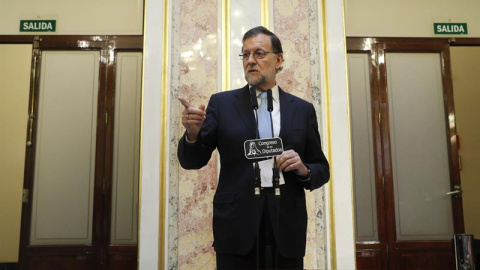 El presidente del Gobierno, Mariano Rajoy, durante una comparecencia ante los periodistas al término de la sesión constitutiva del Congreso de la XI legislatura. /EFE El presidente del Gobierno, Mariano Rajoy, durante una comparecencia ante los periodistas al término de la sesión constitutiva del Congreso de la XI legislatura. /EFE