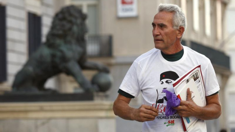 El diputado de Unidos Podemos Diego Cañamero a su llegada al Congreso, donde tiene lugar la sesión constitutiva de las Cortes Generales de la XII legislatura. EFE/Sergio Barrenechea El diputado de Unidos Podemos Diego Cañamero a su llegada al Congreso, donde tiene lugar la sesión constitutiva de las Cortes Generales de la XII legislatura. EFE/Sergio Barrenechea