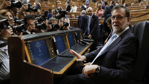 El presidente del Gobierno en funciones, Mariano Rajoy, al inicio de la sesión constitutiva de las Cortes Generales de la XII Legislatura./ EFE El presidente del Gobierno en funciones, Mariano Rajoy, al inicio de la sesión constitutiva de las Cortes Generales de la XII Legislatura./ EFE