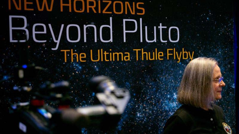 Alice Bowman, directora de operaciones de la misión New Horizons, en la universidad John Hopkins. (EFE) Alice Bowman, directora de operaciones de la misión New Horizons, en la universidad John Hopkins. (EFE)