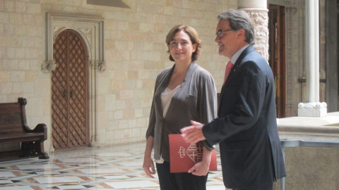 Ada Colau y Artur Mas./ EP Ada Colau y Artur Mas./ EP