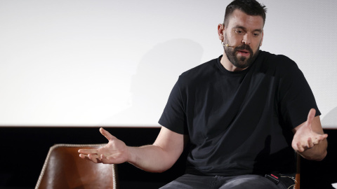 El baloncestista Marc Gasol durante la rueda de prensa que ofrece este miércoles en Barcelona en la que ha anunciado su retirada de las canchas. El baloncestista Marc Gasol durante la rueda de prensa que ofrece este miércoles en Barcelona en la que ha anunciado su retirada de las canchas.