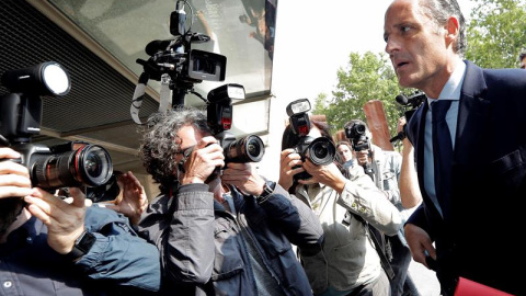 El expresident de la Generalitat Francisco Camps a su llegada a la Ciudad de la Justicia de Valéncia/EFE El expresident de la Generalitat Francisco Camps a su llegada a la Ciudad de la Justicia de Valéncia/EFE