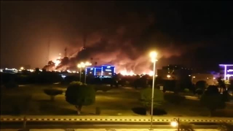 Controlado en Arabia SaudÃ­ un incendio en la mayor refinerÃ­a de petrÃ³leo del mundo