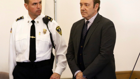 01/01/2019. El actor estadounidense Kevin Spacey asiste a un juicio ante el tribunal de Nantucket (EEUU) por una presunta agresión sexual a un joven. REUTERS/Nicole Harnishfeger 01/01/2019. El actor estadounidense Kevin Spacey asiste a un juicio ante el tribunal de Nantucket (EEUU) por una presunta agresión sexual a un joven. REUTERS/Nicole Harnishfeger