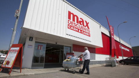 Uno de los centros de Max Descuento, el formato cash & carry procedente de El Arbol. E.P. Uno de los centros de Max Descuento, el formato cash & carry procedente de El Arbol. E.P.