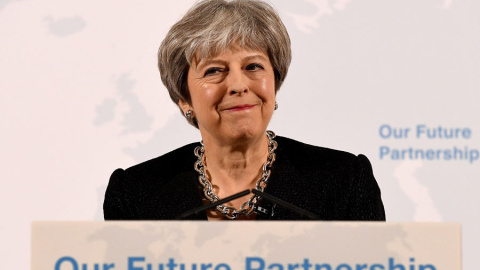 May, durante su discurso este viernes en Londres. REUTERS/Leon Neal May, durante su discurso este viernes en Londres. REUTERS/Leon Neal