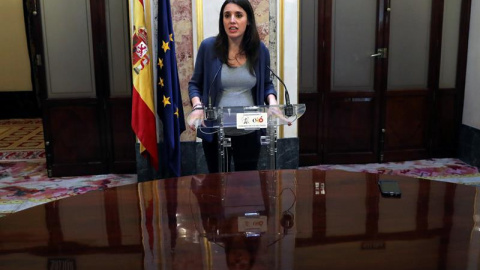 31/05/2018.- La portavoz de Podemos en el Congreso Irene Montero, en rueda de prensa en el Escritorio en la primera jornada de la moción de censura presentada por su partido contra el presidente del Gobierno, Mariano Rajoy. EFE/ JJ Guillén 31/05/2018.- La portavoz de Podemos en el Congreso Irene Montero, en rueda de prensa en el Escritorio en la primera jornada de la moción de censura presentada por su partido contra el presidente del Gobierno, Mariano Rajoy. EFE/ JJ Guillén