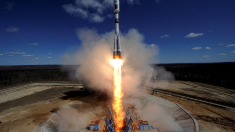 Despegue del Soyuz VS14 desde el puerto espacial Europeo. REUTERS/Kirill Kudryavtsev/Pool
