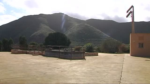 Sin rastro de Gabriel Cruz en la depuradora donde apareció una camiseta de niño Sin rastro de Gabriel Cruz en la depuradora donde apareció una camiseta de niño