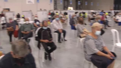 Los contagios masivos ensombrecen el proceso de vacunación Los contagios masivos ensombrecen el proceso de vacunación