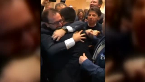 El Movimiento 5 Estrellas gana las elecciones en Italia pero no podrá gobernar en solitario El Movimiento 5 Estrellas gana las elecciones en Italia pero no podrá gobernar en solitario