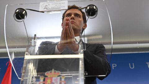 17/09/2019.- El presidente de Ciudadanos, Albert Rivera, durante la rueda de prensa ofrecida esta tarde en el Congreso de los Diputados, tras la audiencia mantenida con el rey . / EFE - FERNANDO VILLAR 17/09/2019.- El presidente de Ciudadanos, Albert Rivera, durante la rueda de prensa ofrecida esta tarde en el Congreso de los Diputados, tras la audiencia mantenida con el rey . / EFE - FERNANDO VILLAR