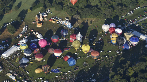 El festival Internacional de globos de aire caliente  en Bristol es el más grande de Europa y cumple 37 años y dura cuatro días. REUTERS / Toby Melville