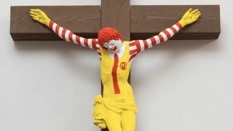 La obra 'McJesus', del artista finlandés Jani Leinonen. La obra 'McJesus', del artista finlandés Jani Leinonen.