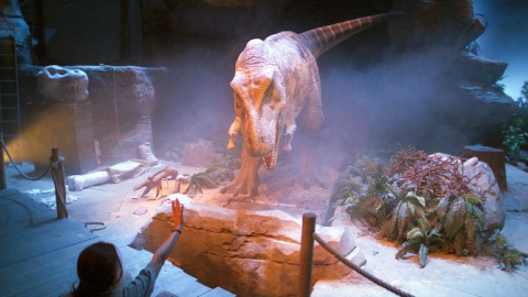 Espectáculo con un t-rex en Dinópolis / Dinópolis Teruel Espectáculo con un t-rex en Dinópolis / Dinópolis Teruel